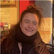 Professeure d'anglais, de théâtre, de français, et de gestion associatives !